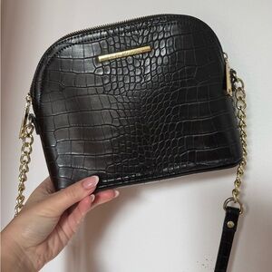 Steve Madden Black Croc-Embossed Crossbody Bag with Gold Chain